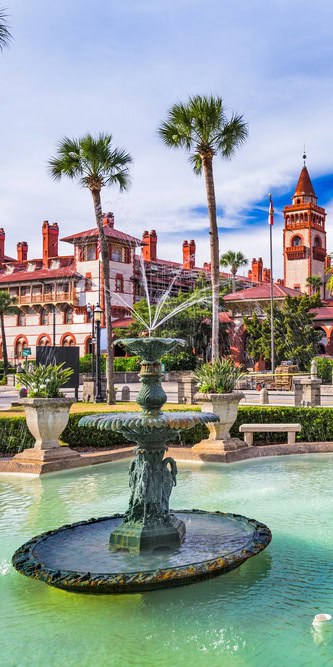 Historic downtown park with a fountain, ideal for dog training in St. Augustine, FL.